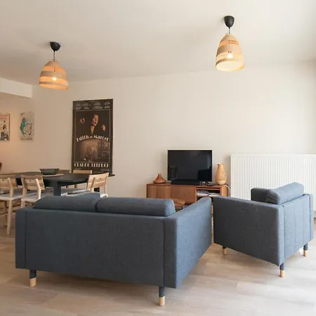 아파트 In Near The