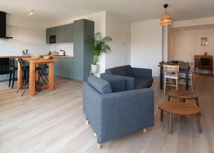 شقة In Near The *